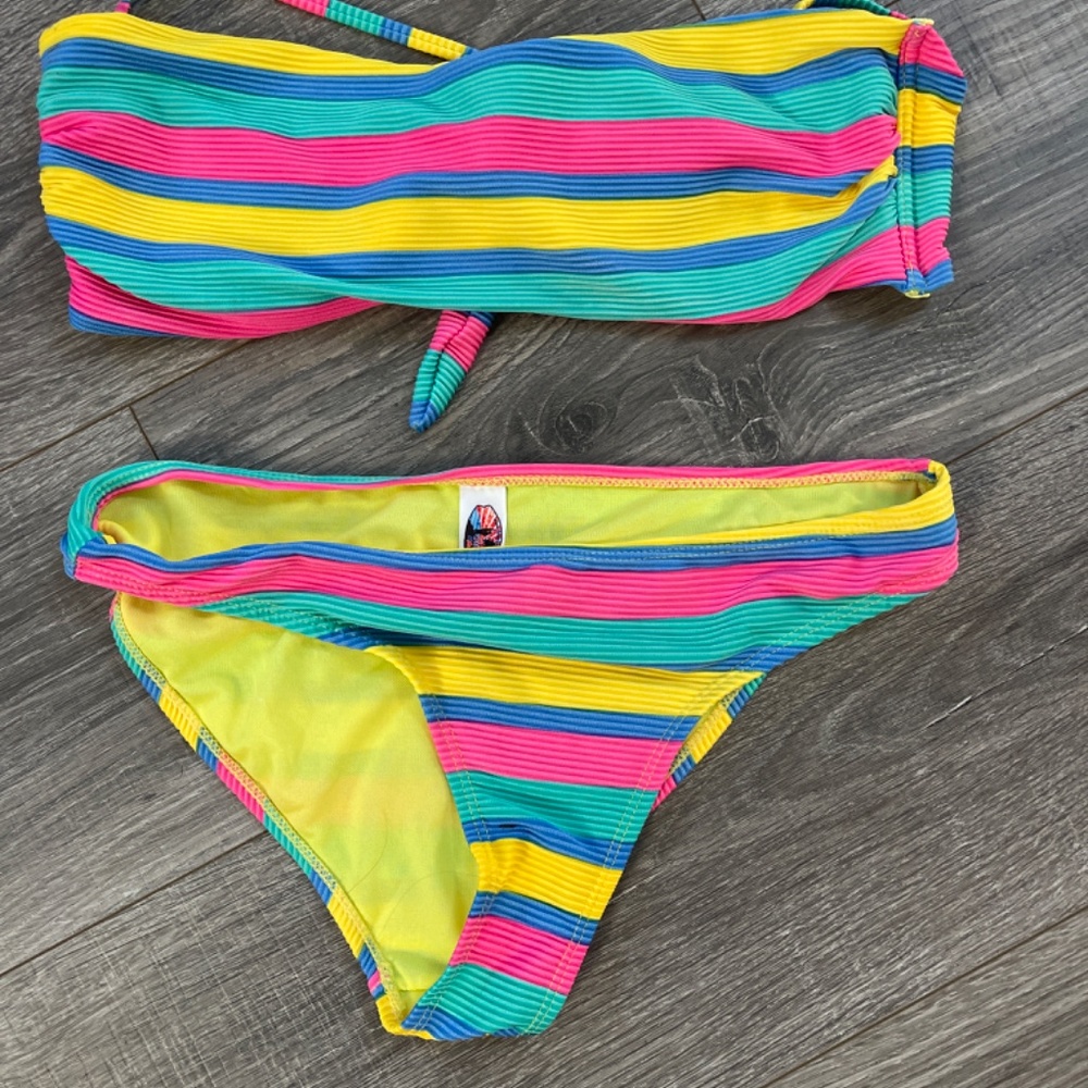 Bikini bundle - Picture 2 of 5
